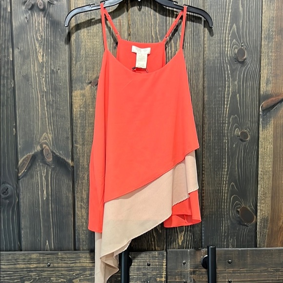 NWT MM Couture by Miss Me Tiered Blouse M Coral Asymmetrical Hem Flowy Dressy - Picture 1 of 8